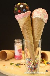 cucuruchos de bizcocho y candy melts (15)